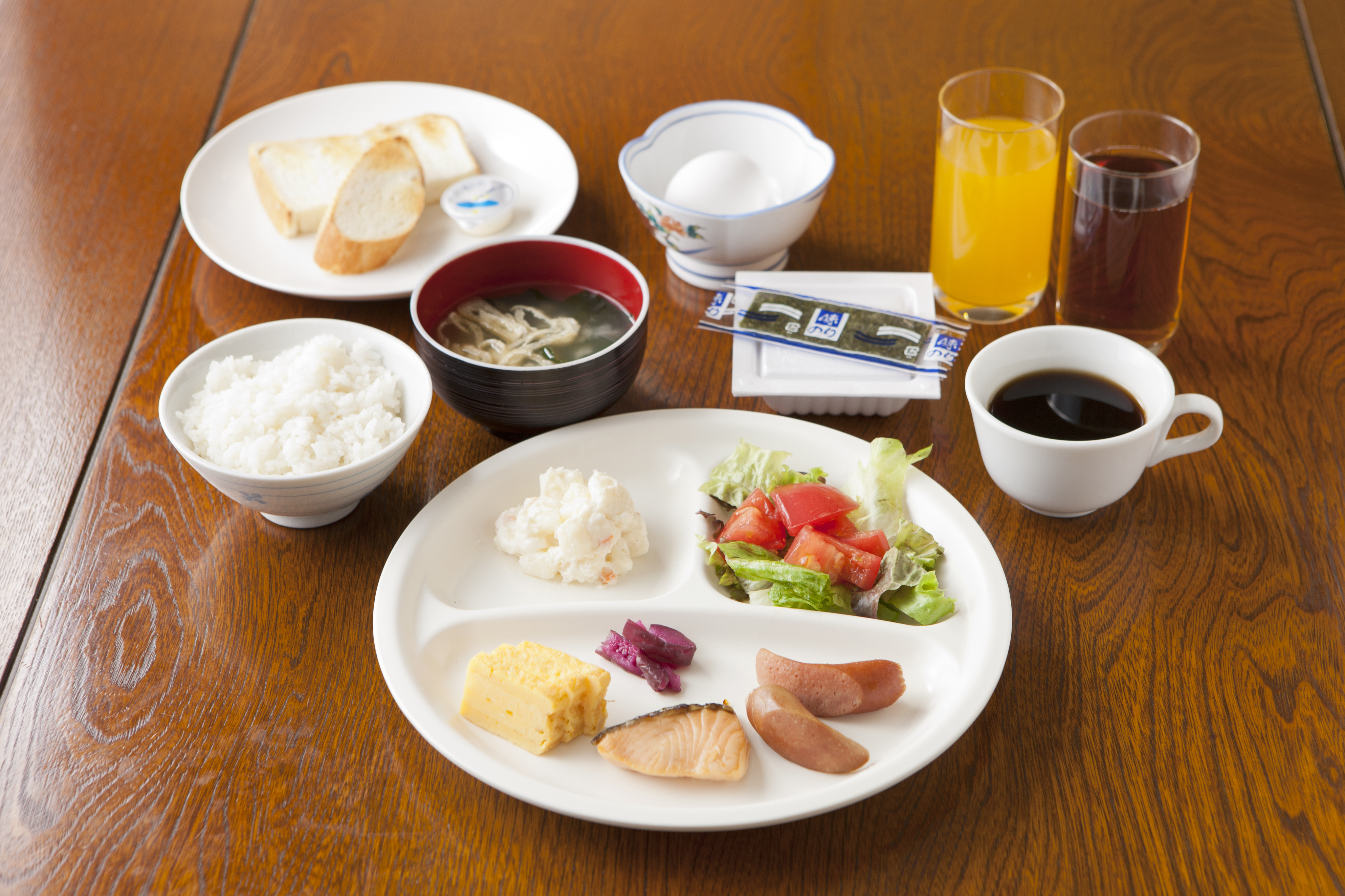 朝食盛り合わせ (2)